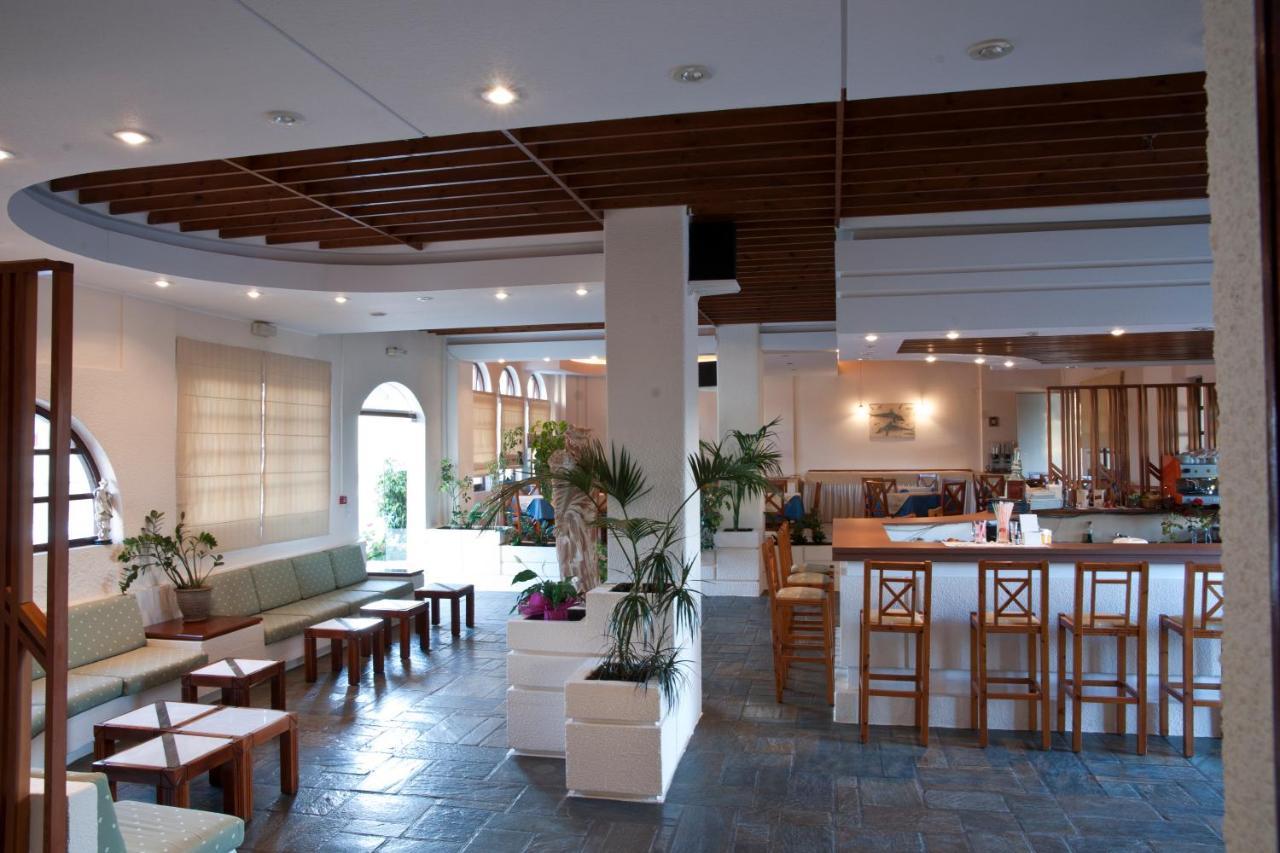 Albatross Hotel マレメ エクステリア 写真