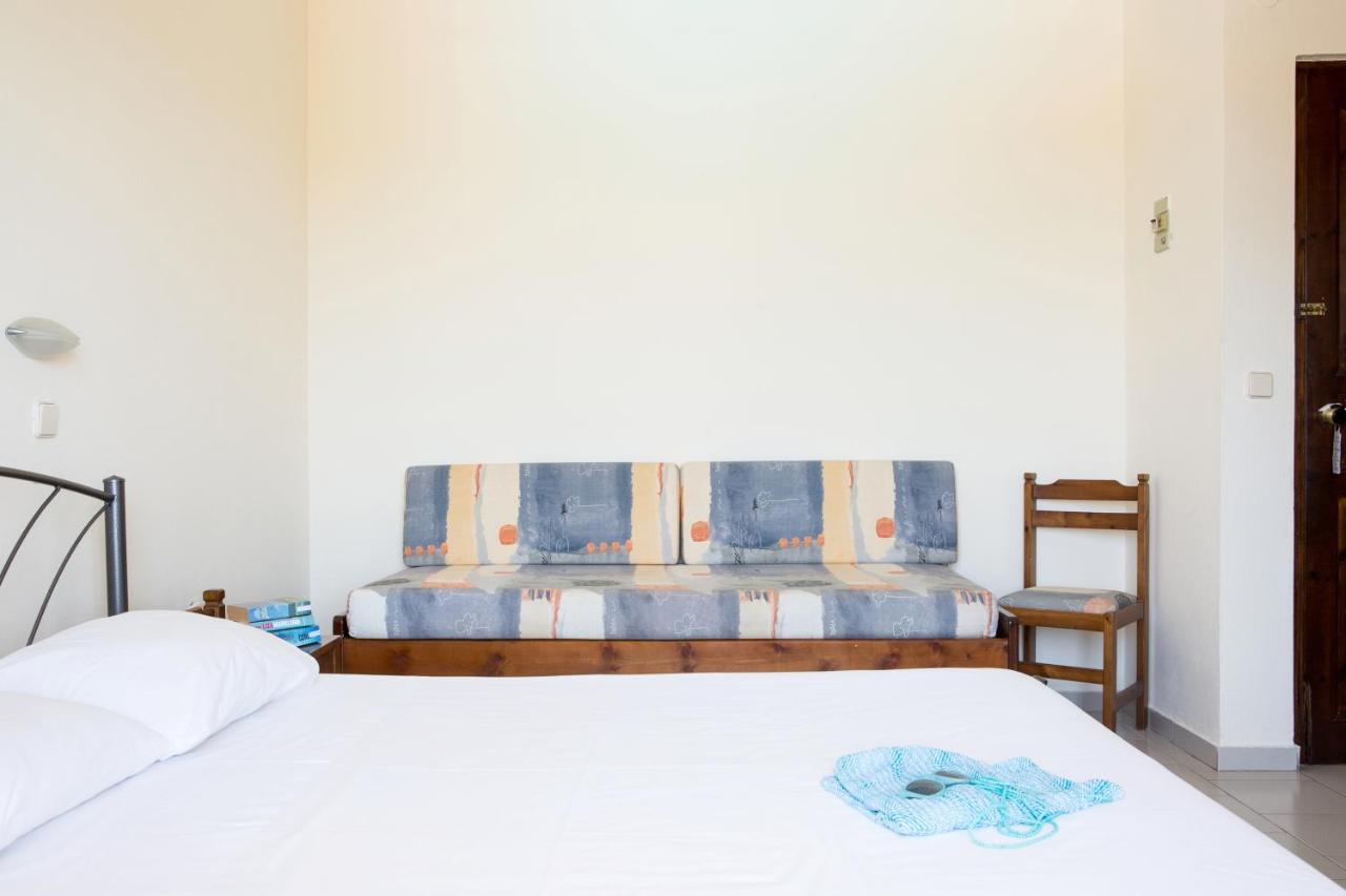 Albatross Hotel マレメ エクステリア 写真